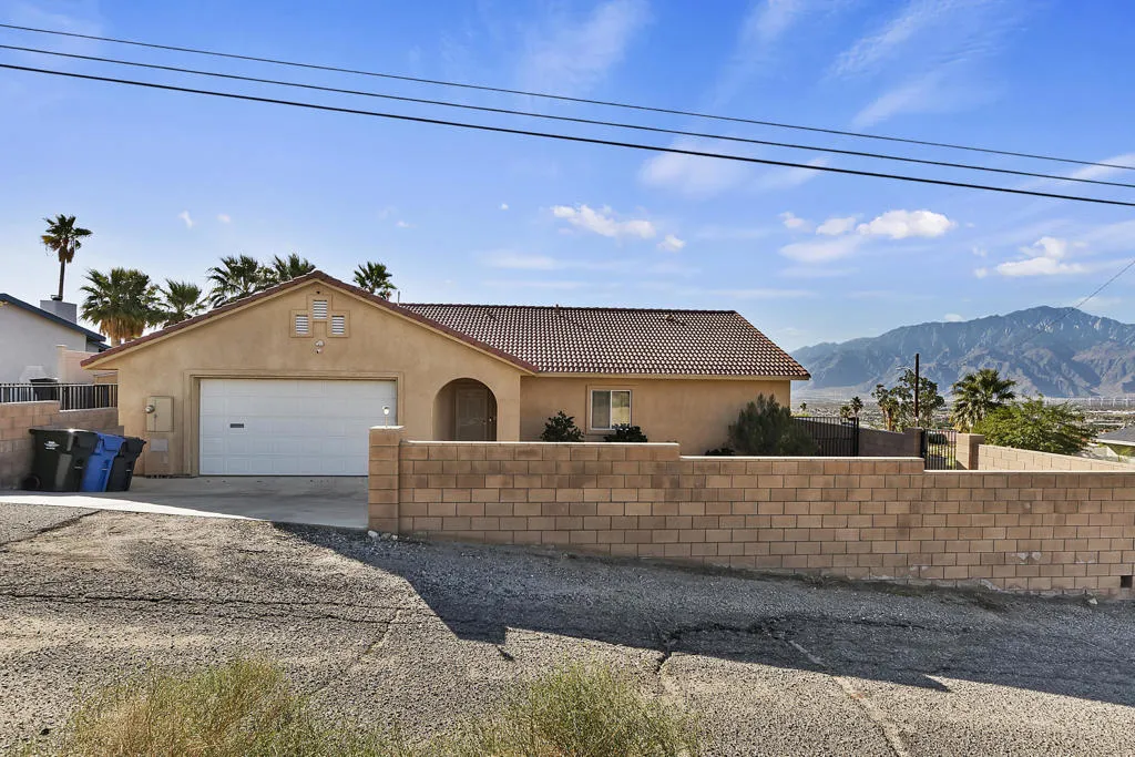 66900 Mission Lakes Boulevard, Desert Hot Springs, California 92240 home-pic-0