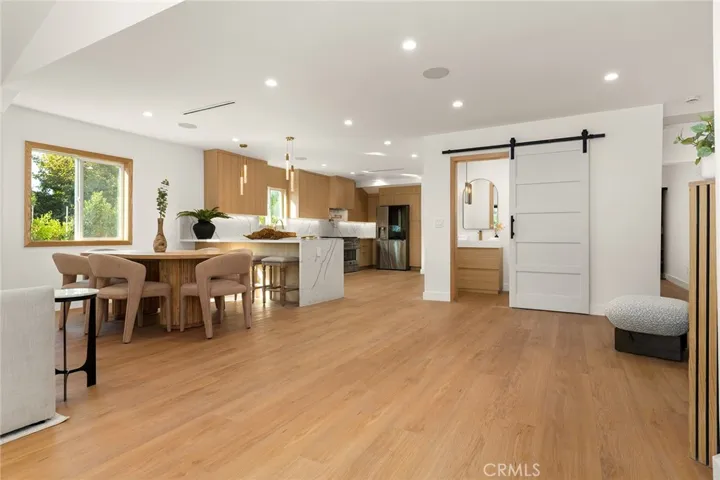 5802 Norwich Avenue, Sherman Oaks, California 91411
