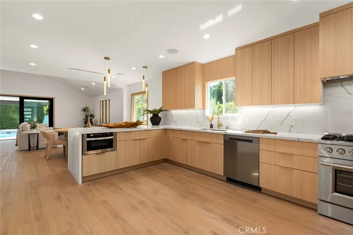 5802 Norwich Avenue, Sherman Oaks, California 91411