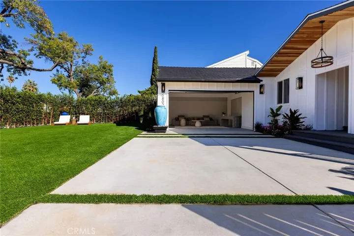 5802 Norwich Avenue, Sherman Oaks, California 91411