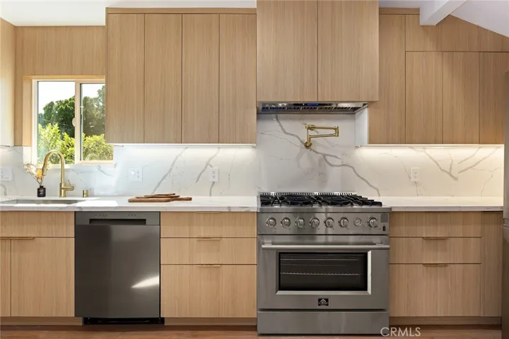 5802 Norwich Avenue, Sherman Oaks, California 91411