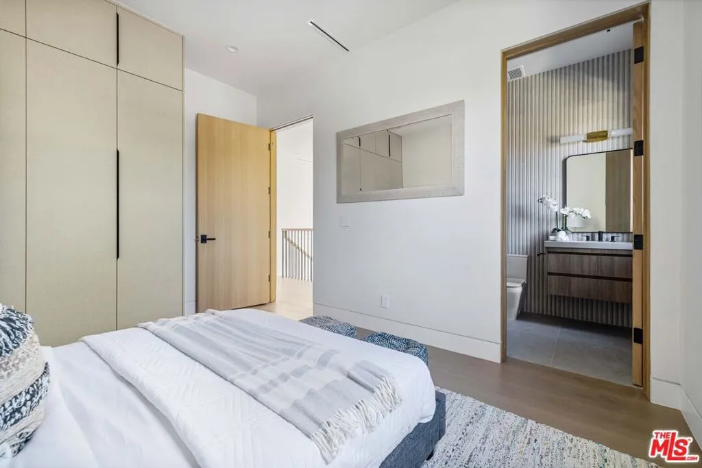 4220 Kenyon Avenue, Los Angeles, California 90066 home-pic-26