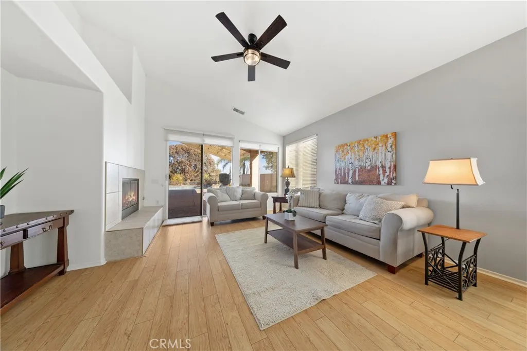 40146 Colony Drive, Murrieta, California 92562 home-pic-4