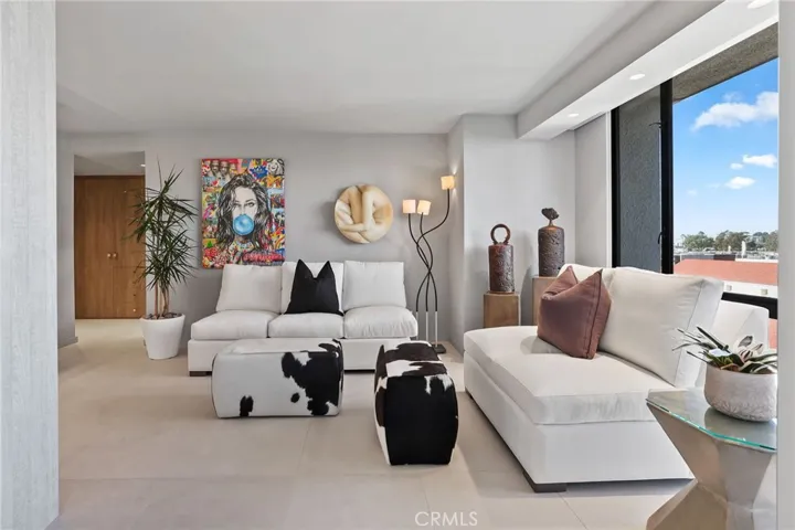 Den/guest bedroom (sofa bed)