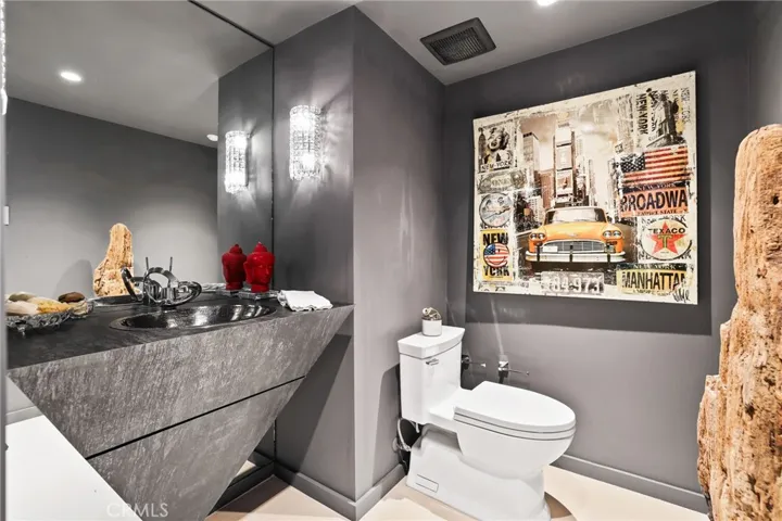 Powder room