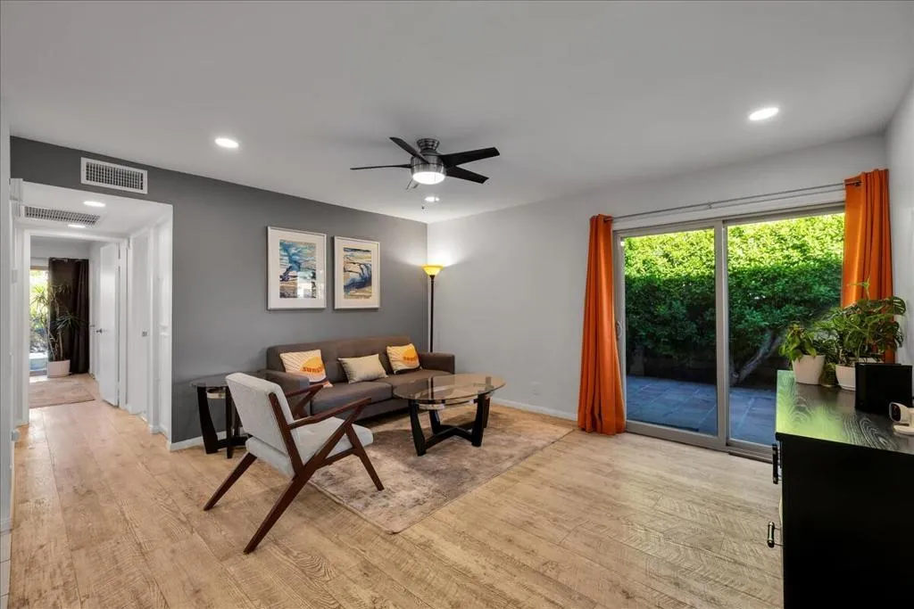 1491 Sunflower Circle N, Palm Springs, California 92262 home-pic-4