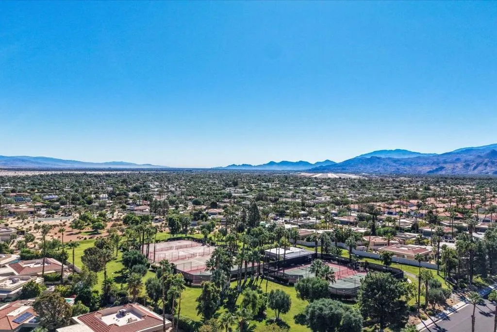 1491 Sunflower Circle N, Palm Springs, California 92262 home-pic-38