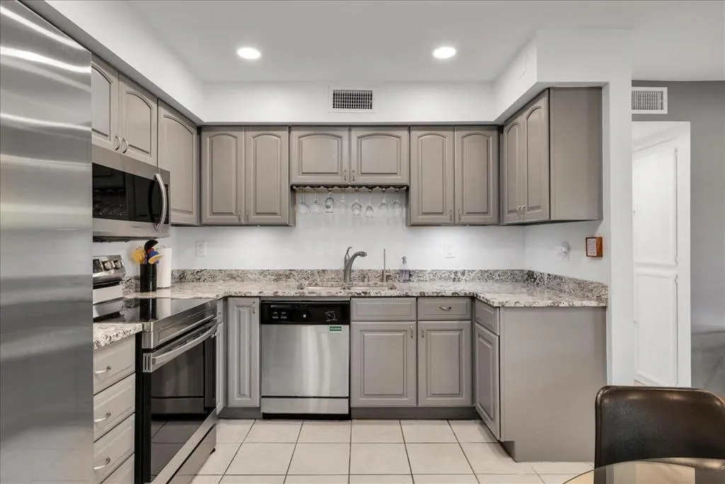 1491 Sunflower Circle N, Palm Springs, California 92262 home-pic-7