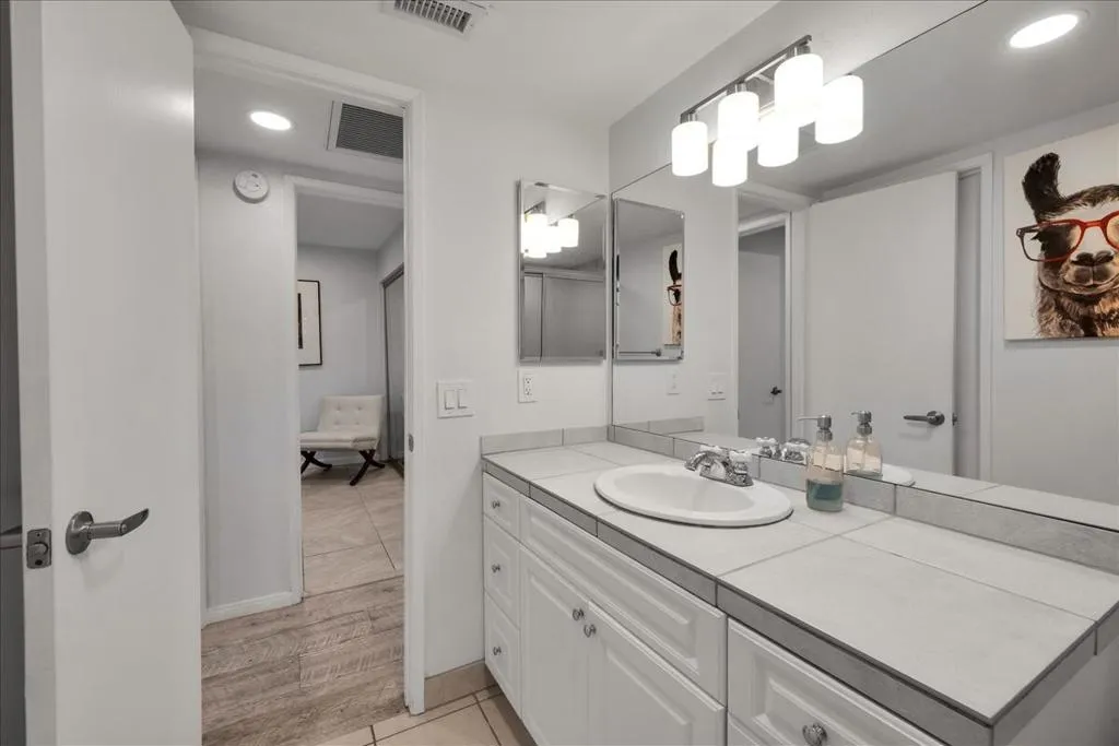 1491 Sunflower Circle N, Palm Springs, California 92262 home-pic-14
