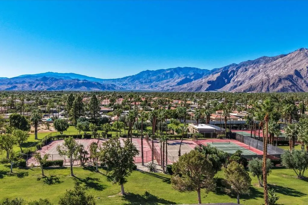1491 Sunflower Circle N, Palm Springs, California 92262 home-pic-32