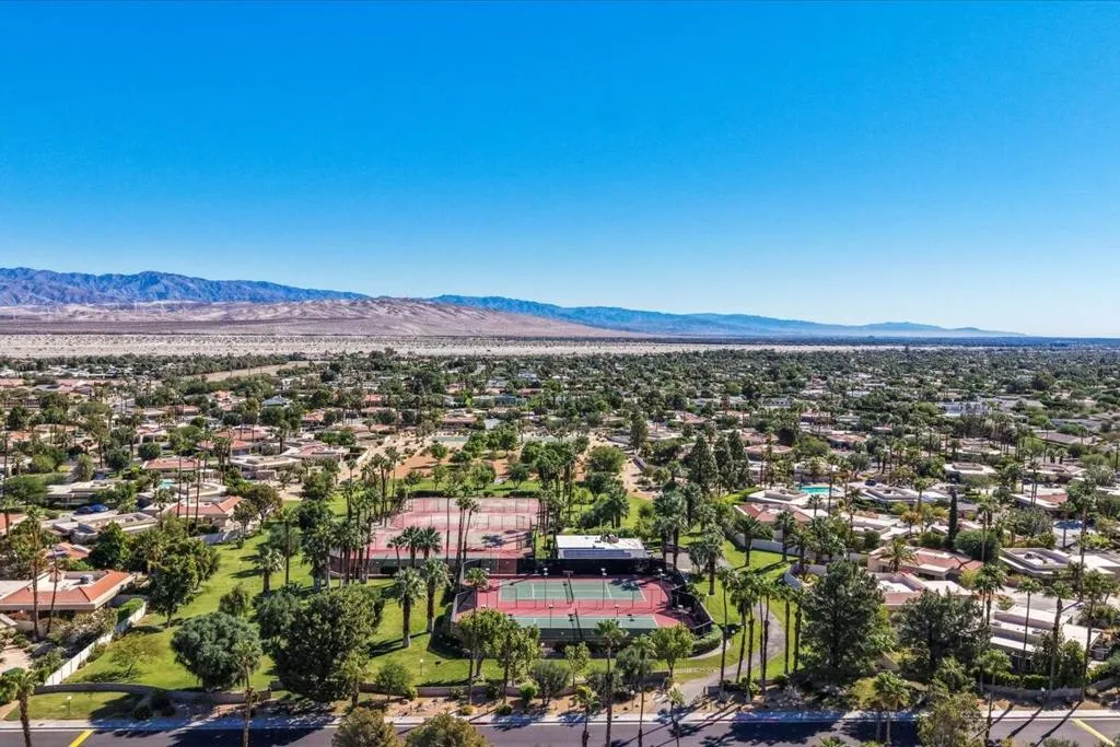 1491 Sunflower Circle N, Palm Springs, California 92262 home-pic-39