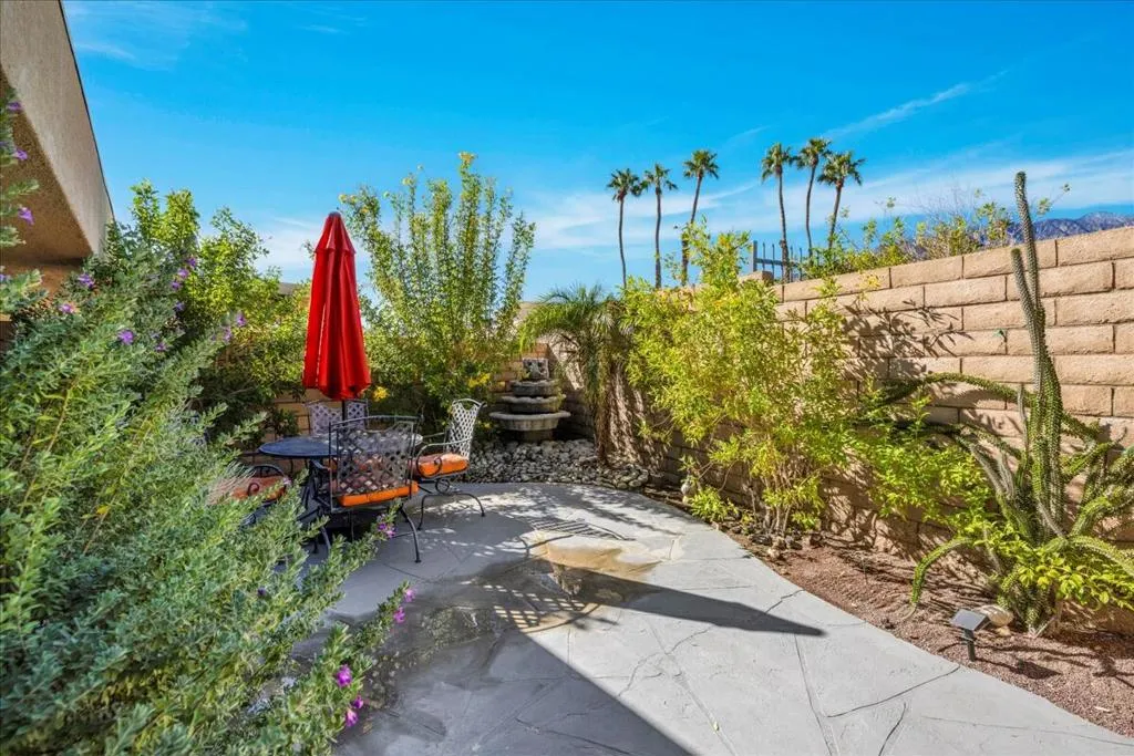 1491 Sunflower Circle N, Palm Springs, California 92262 home-pic-19