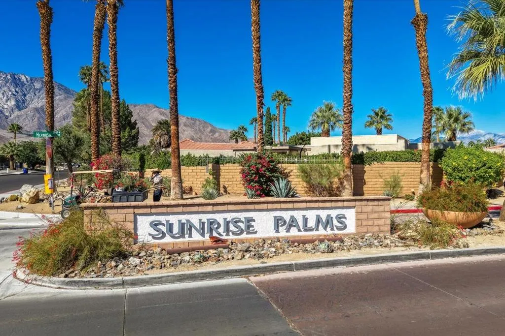 1491 Sunflower Circle N, Palm Springs, California 92262 home-pic-31