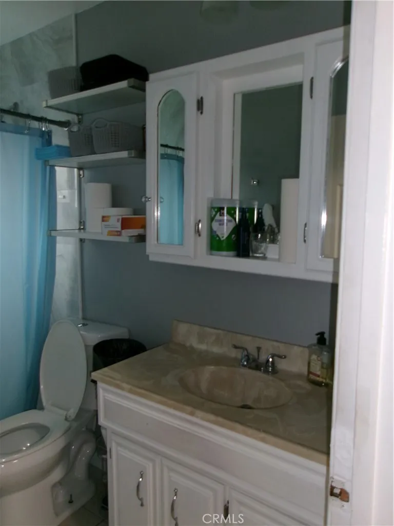 7926 Wilcox, Cudahy, California 90201 home-pic-26