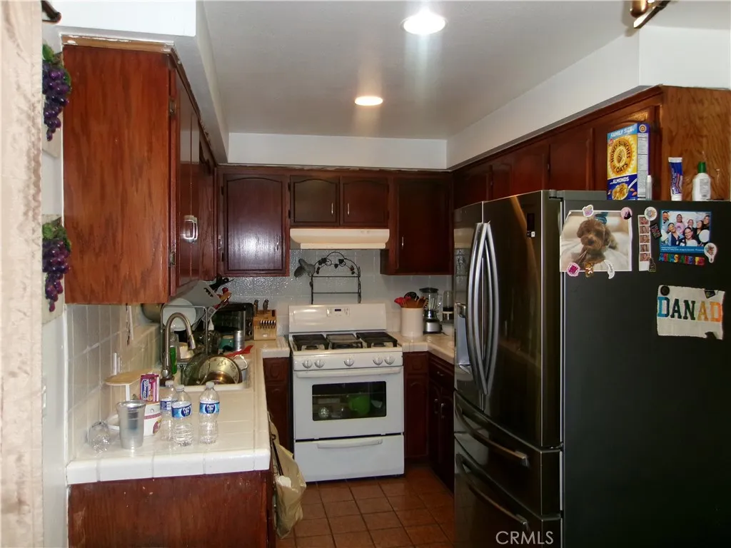 7926 Wilcox, Cudahy, California 90201 home-pic-37