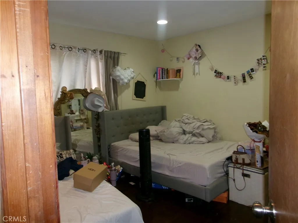 7926 Wilcox, Cudahy, California 90201 home-pic-42
