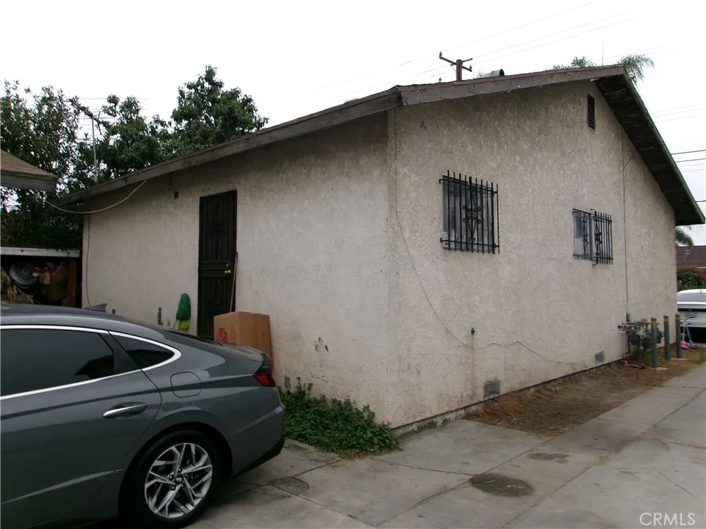 7926 Wilcox, Cudahy, California 90201 home-pic-4
