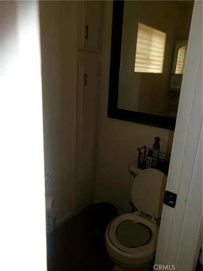 7926 Wilcox, Cudahy, California 90201 home-pic-38