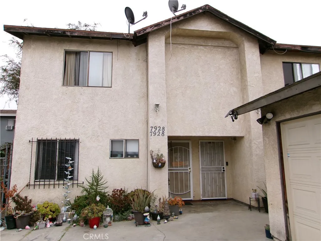 7926 Wilcox, Cudahy, California 90201 home-pic-9