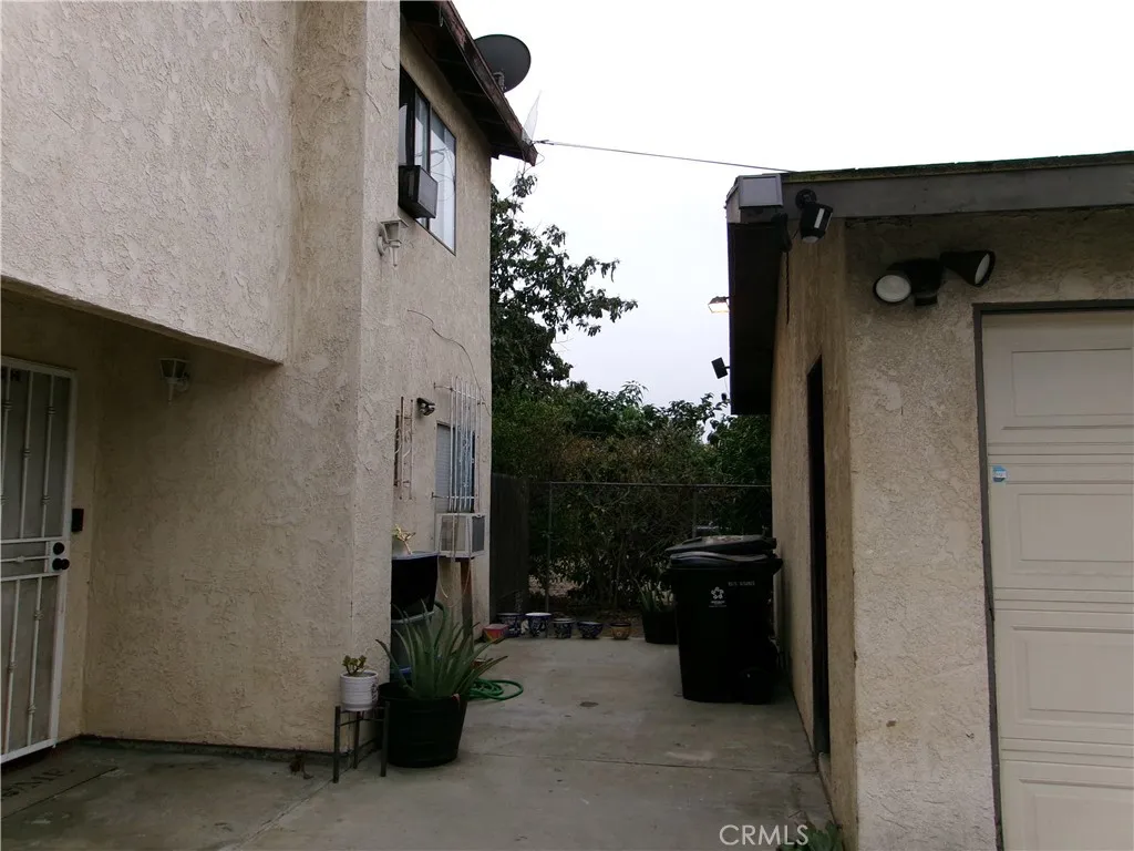 7926 Wilcox, Cudahy, California 90201 home-pic-8