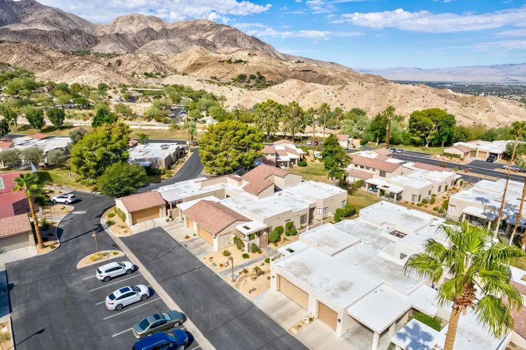 72516 Sandstone Lane, Palm Desert, California 92260 home-pic-35