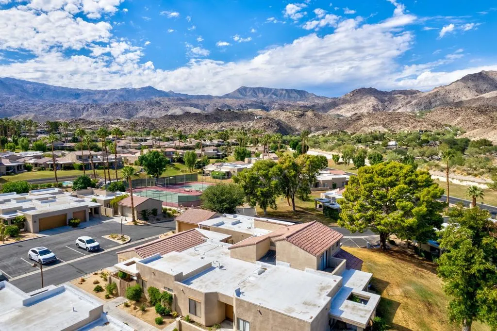 72516 Sandstone Lane, Palm Desert, California 92260 home-pic-36