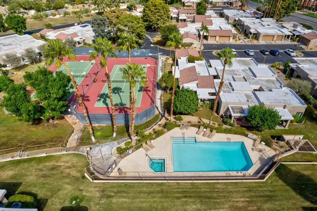 72516 Sandstone Lane, Palm Desert, California 92260 home-pic-38