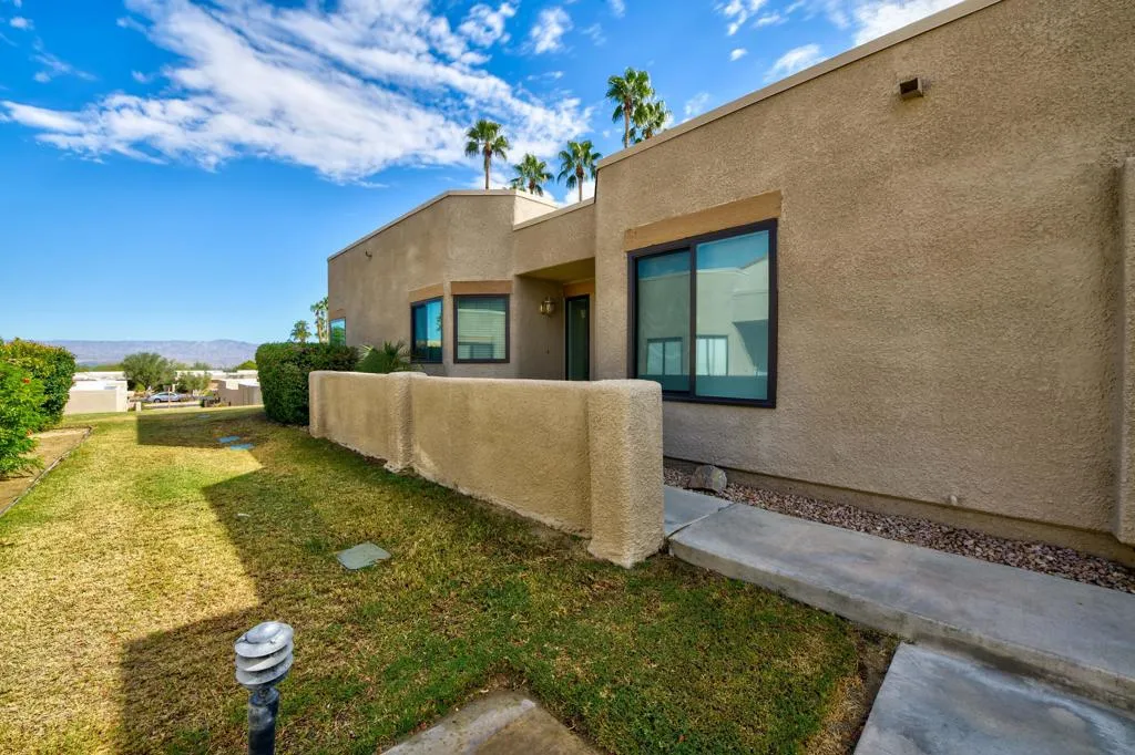 72516 Sandstone Lane, Palm Desert, California 92260 home-pic-26
