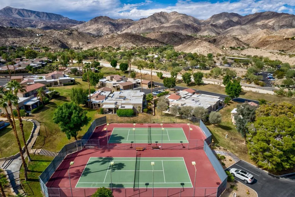 72516 Sandstone Lane, Palm Desert, California 92260 home-pic-37