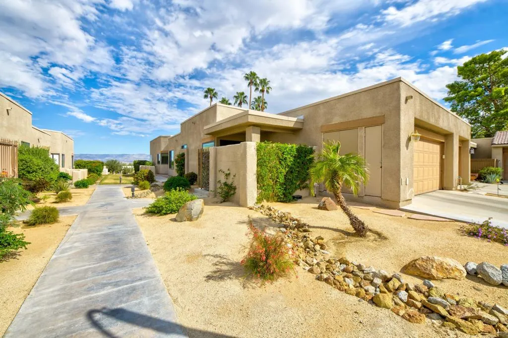72516 Sandstone Lane, Palm Desert, California 92260 home-pic-1
