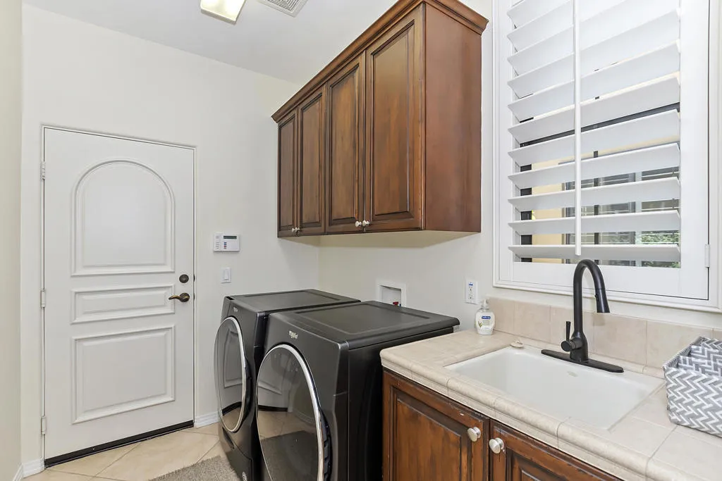046_Laundry room