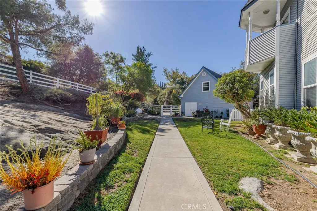 40340 Sandia Creek Dr, Fallbrook, California 92028 home-pic-2