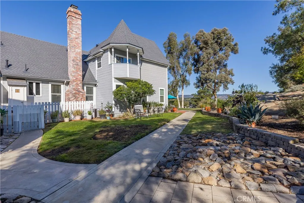40340 Sandia Creek Dr, Fallbrook, California 92028 home-pic-3
