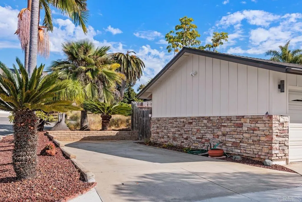 2363 Kenwyn Street, Oceanside, California 92054 home-pic-8