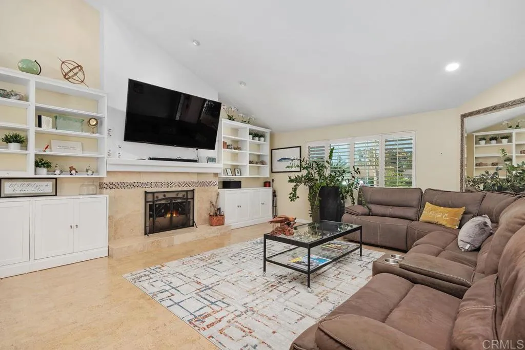 2363 Kenwyn Street, Oceanside, California 92054 home-pic-10