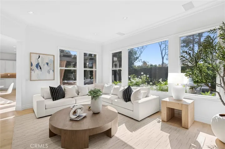 50 Whitehall Lane, Newport Beach, California 92660