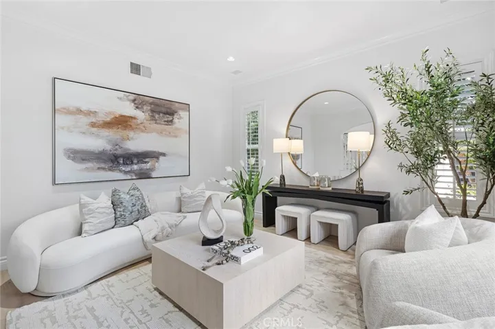 50 Whitehall Lane, Newport Beach, California 92660