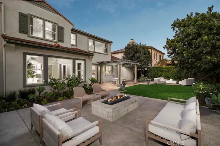 50 Whitehall Lane, Newport Beach, California 92660