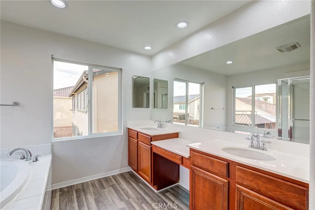 44256 Sunmist, Lancaster, California 93535 home-pic-32