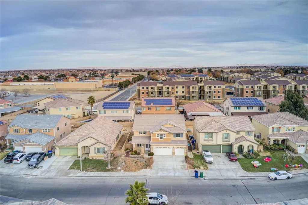 44256 Sunmist, Lancaster, California 93535 home-pic-48