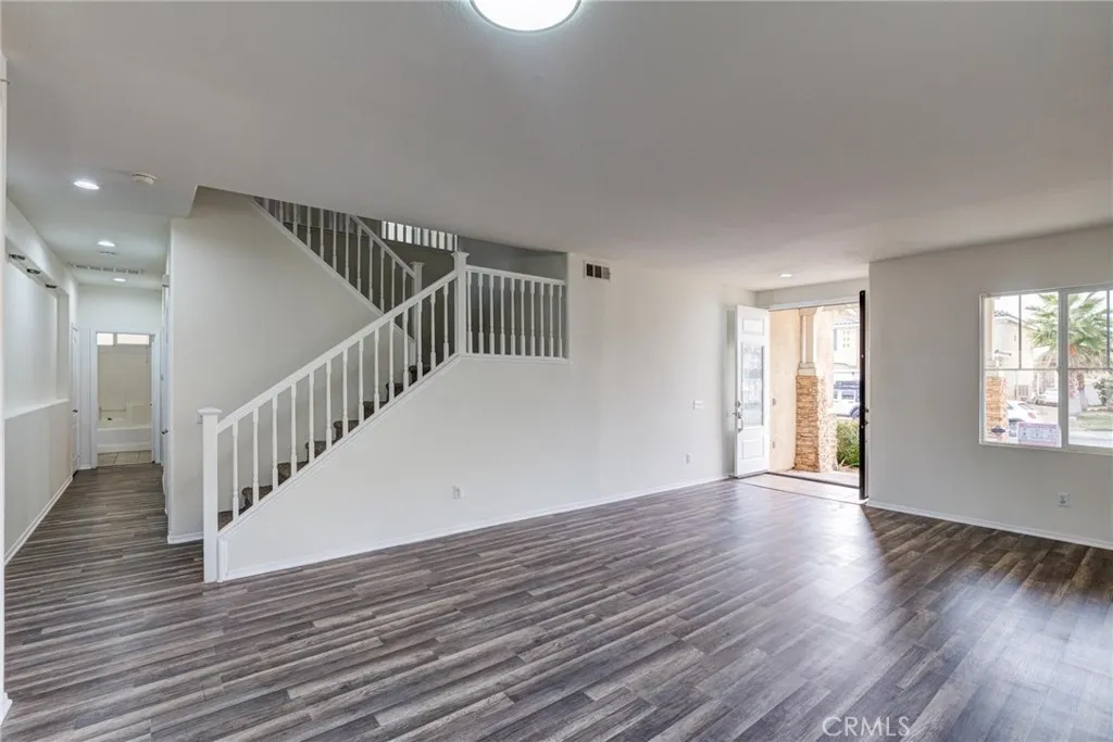 44256 Sunmist, Lancaster, California 93535 home-pic-5