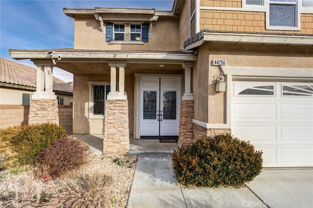 44256 Sunmist, Lancaster, California 93535 home-pic-2