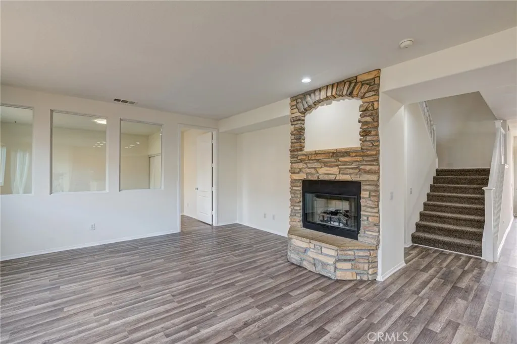 44256 Sunmist, Lancaster, California 93535 home-pic-12