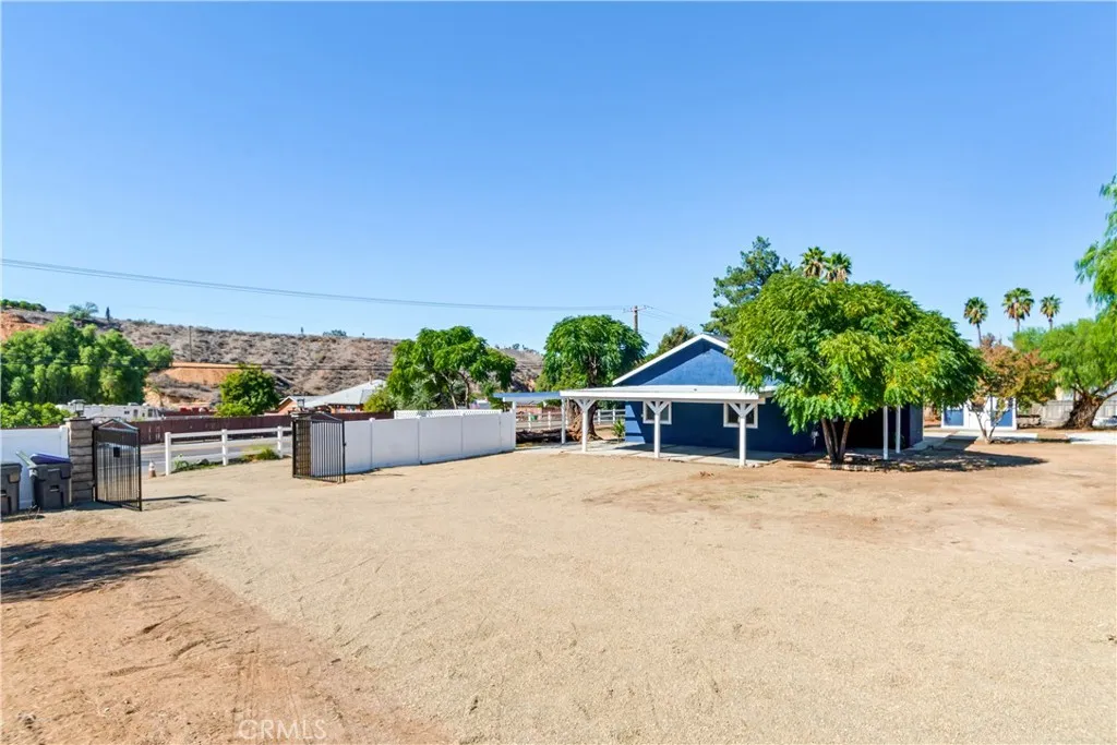 16672 Mockingbird Canyon Road, Riverside, California 92504 home-pic-26