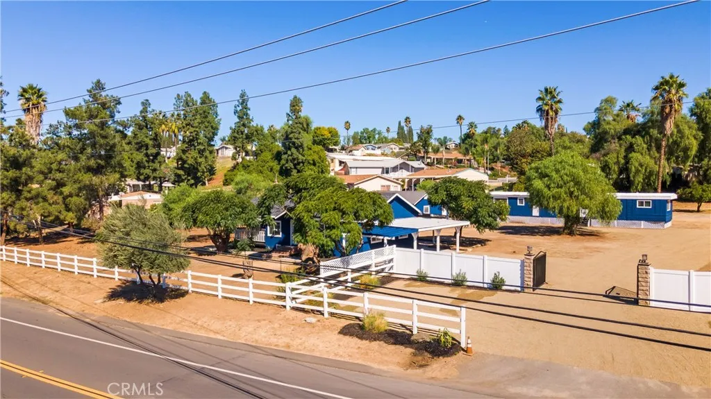 16672 Mockingbird Canyon Road, Riverside, California 92504 home-pic-29