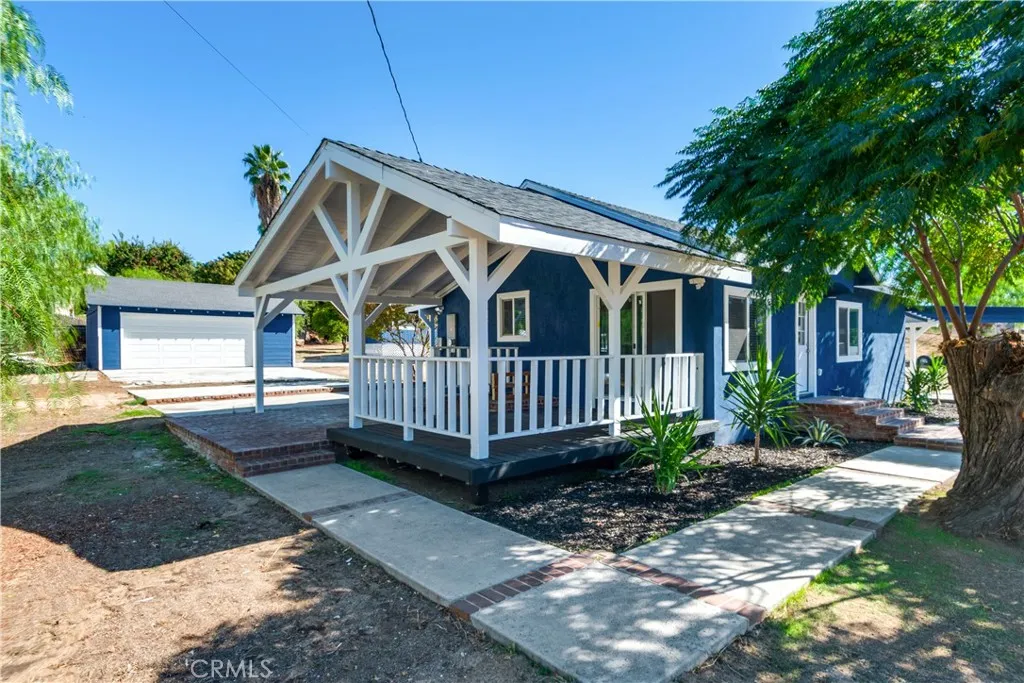 16672 Mockingbird Canyon Road, Riverside, California 92504 home-pic-1