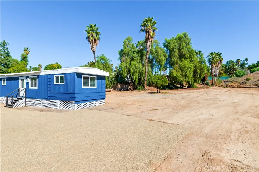 16672 Mockingbird Canyon Road, Riverside, California 92504 home-pic-25