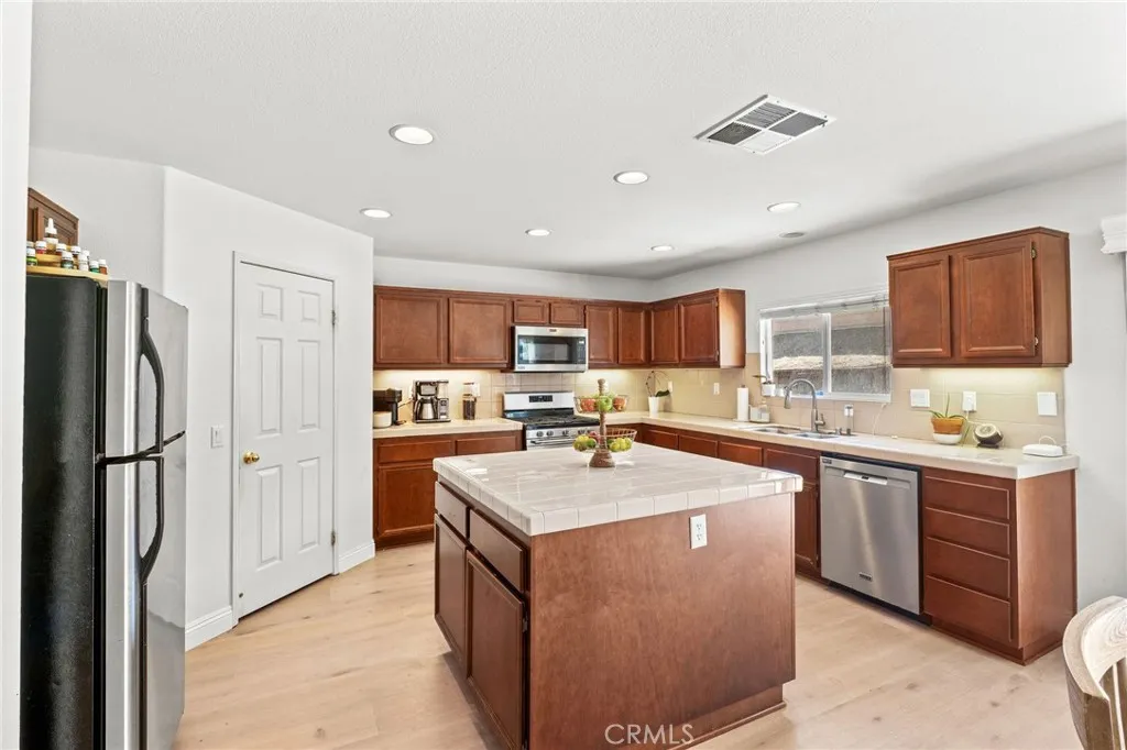29225 Hydrangea, Murrieta, California 92563 home-pic-3