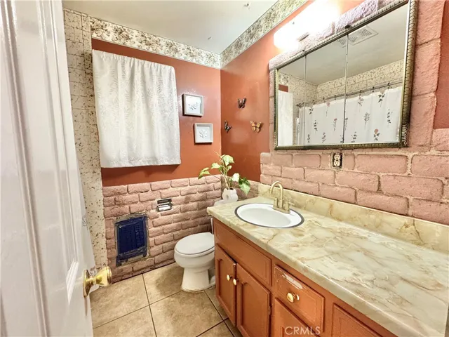 731 S Orange, Rialto, California 92376