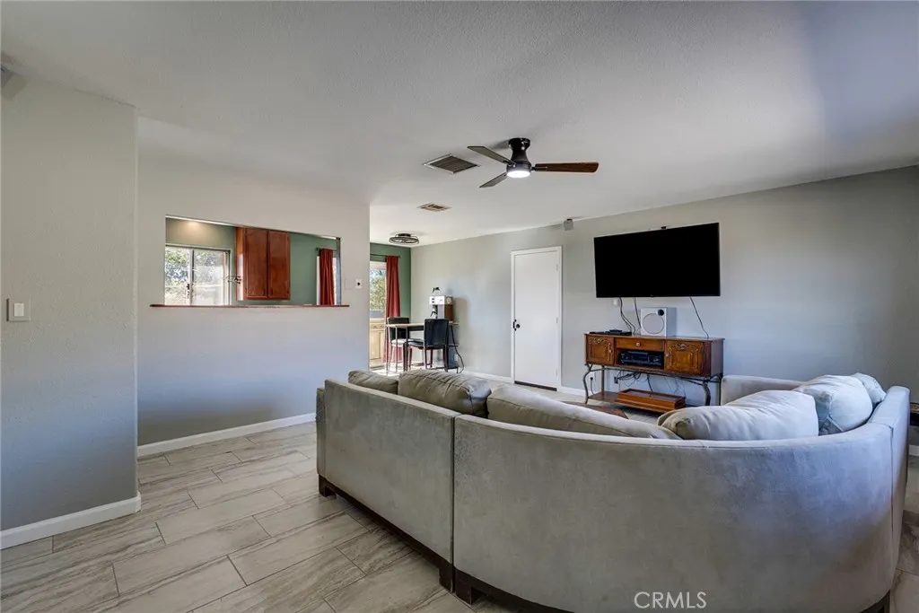 49437 Pioneer, Morongo Valley, California 92256 home-pic-11
